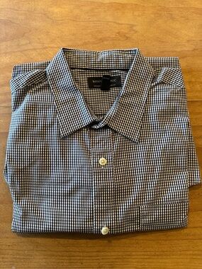 Banana Republic Men's Black & White Gingham Button-Up Shirt